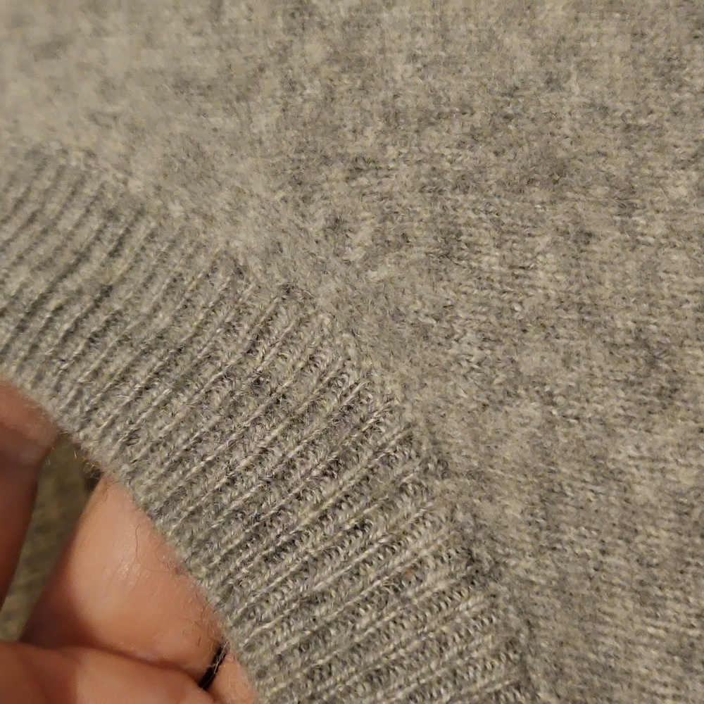 J. Crew 100% Cashmere Light Gray Women's Crew Neck Sweater - Picture 8 of 13